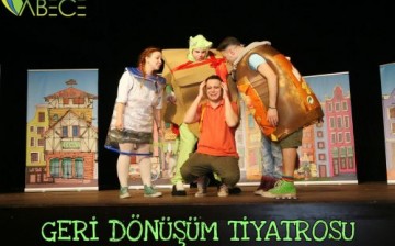 Geri Dönüşüm Tiyatrosu Büyük İlgi Gördü