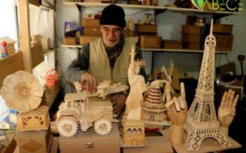 Kahramanmaraş’ta İnsanların Çöpe Attığı Eşyalara Hayat Veriyor